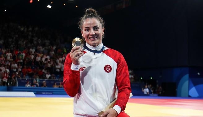 NIJE BIO UHAPŠEN Oglasila se porodica Matić: Otac zlatne olimpijke dobrovoljno se predao policiji
