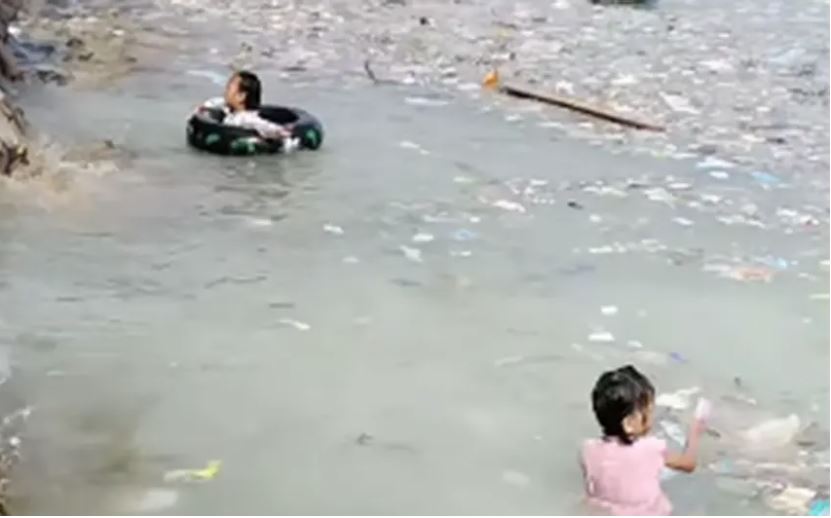 (VIDEO) OVAJ PRIZOR ĆE VAS ŠOKIRATI Odvratniju plažu od ove vjerovatno nikada u životu niste vidjeli