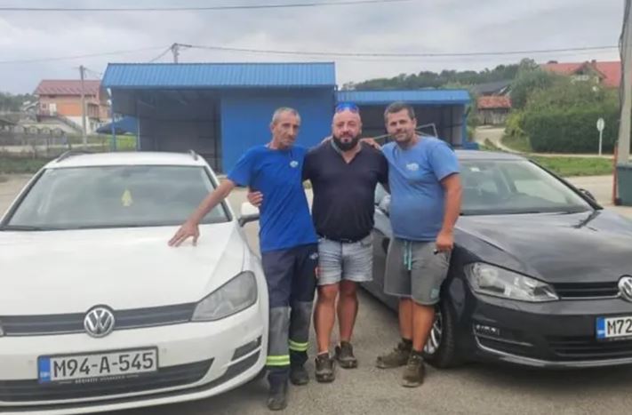 (FOTO) GEST HVALE VRIJEDAN! Gazda iz BiH dvojicu radnika nagradio automobilima
