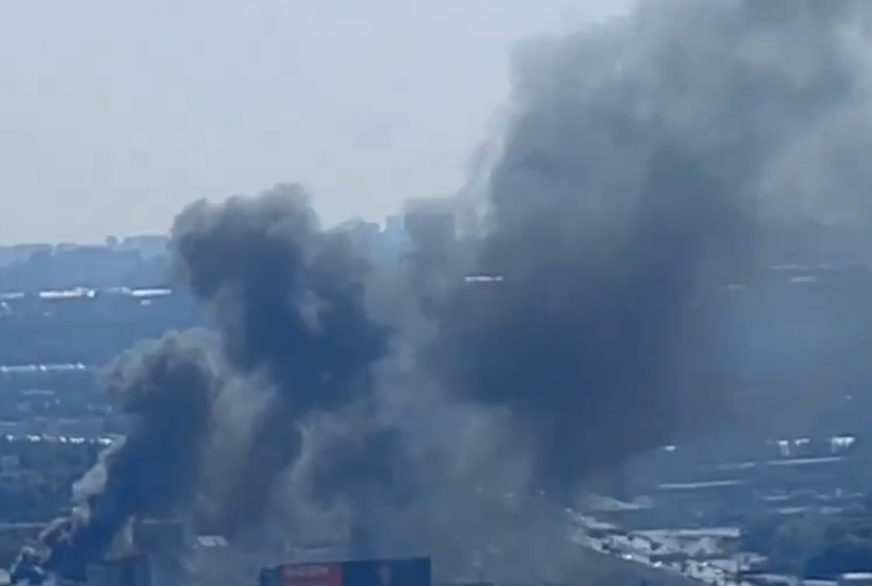 HAOS U RUSIJI Gori zgrada u centru Moskve, u gašenju požara učestvuju i helikopteri