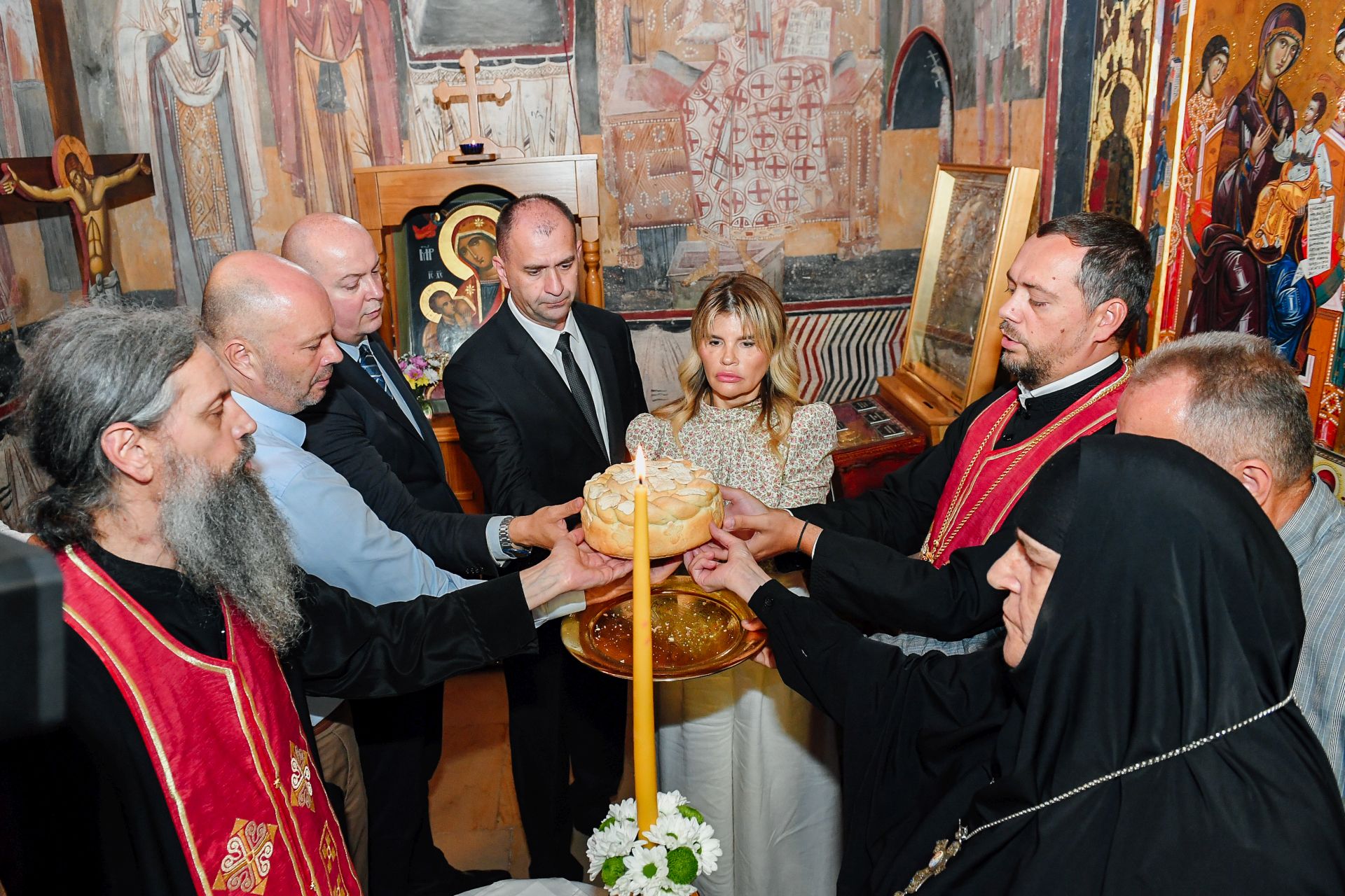 (FOTO) Kompanija m:tel proslavila krsnu slavu u manastiru Lovnica