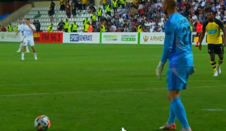 (VIDEO) NEVJEROVATNA SITUACIJA NA UTAKMICI Srpski golman dao gol Grcima sa cijelog terena