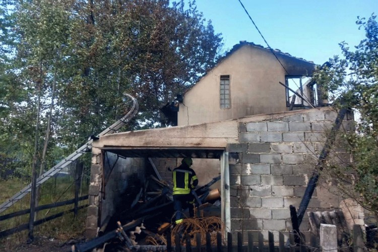 UŽAS U ISTOČNOM SARAJEVU Pronađeno tijelo muškarca prilikom gašenja požara