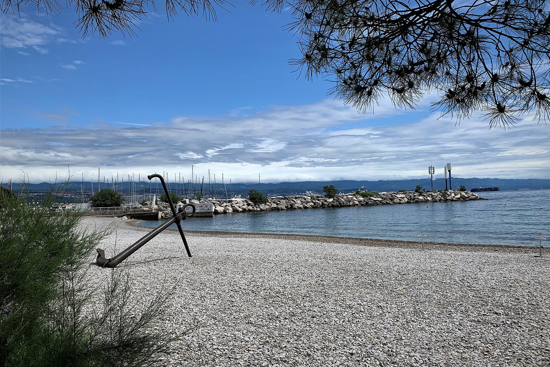 POVEĆANE VRIJEDNOSTI BAKTERIJE ЕŠERIHIJA KOLI Na poznatoj plaži na Jadranu zabranjeno kupanje