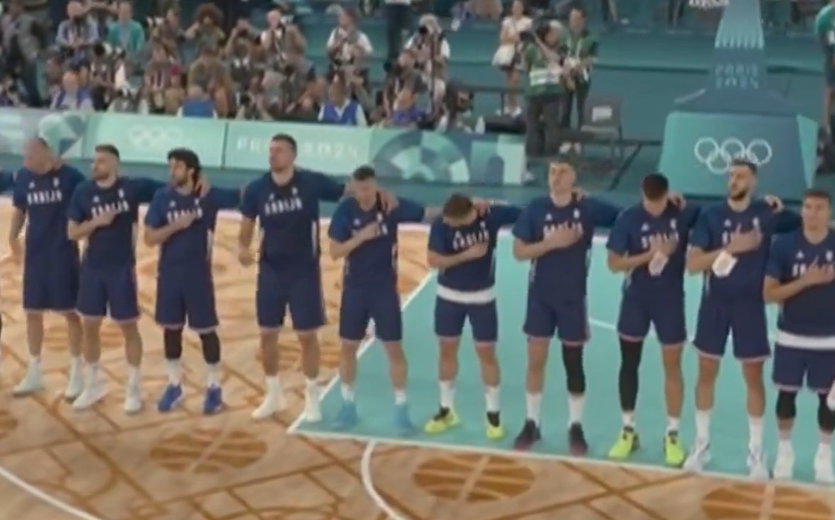 (VIDEO) TRENUTAK ZA PONOS Orlovi uglas otpjevali himnu