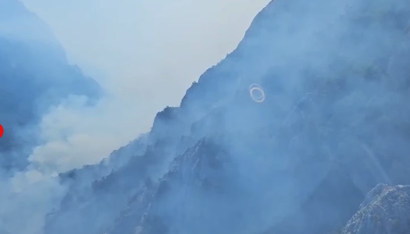 POŽAR NA SUTJESCI I DALJE AKTIVAN Oštar apel direktora RUCZ: Odobrite dolet helikoptera MUP-a Srbije!