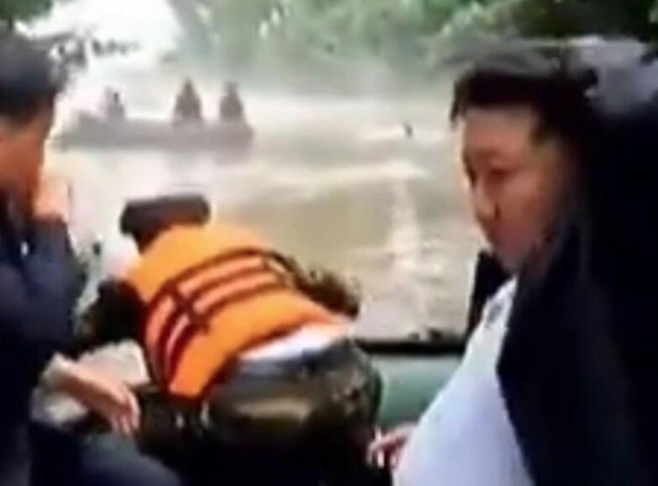 VIDEO EKSPRESNO OBIŠAO SVIJET Kim Džong Un udario čamcem u drvo
