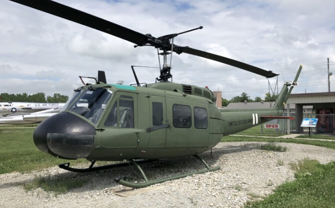 VRIJEDI OKO 1.500.000 KM Helikopter koji je juče pao u Jablaničko jezero se ne proizvodi 40 godina