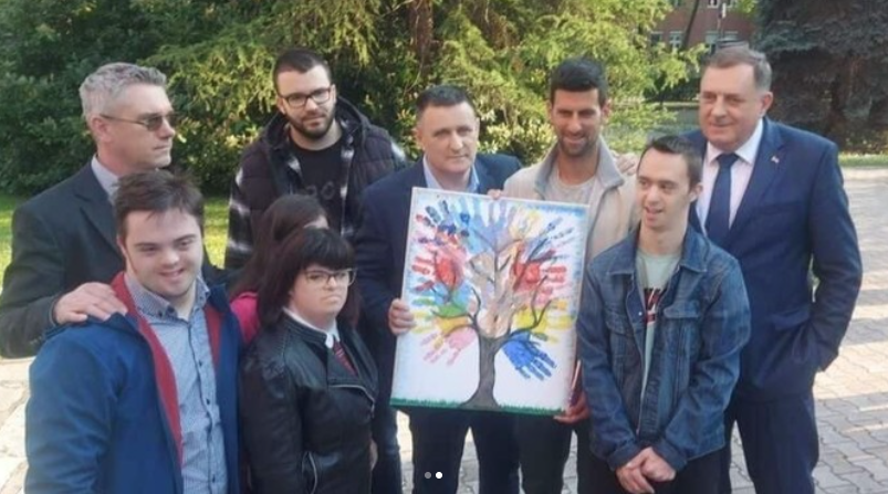 (FOTO) ŠAMPIONSKI REKET IZ PARIZA STIŽE U BANJALUKU Đajić najavio aukciju za pomoć Daun sindrom centru