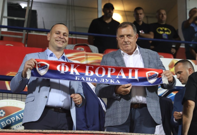 (FOTO) PODRŠKA OMILJENOM KLUBU I Dodik bodri Borac