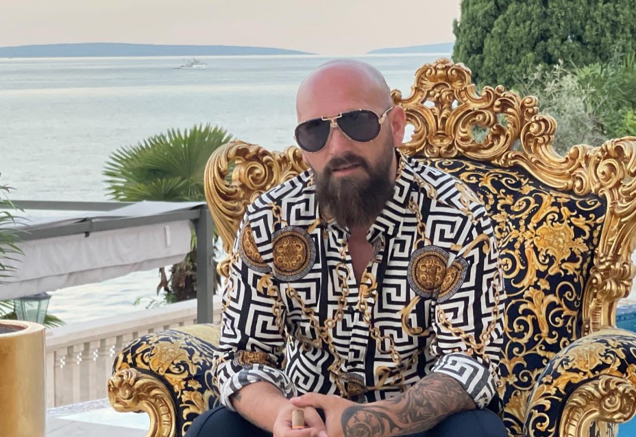 "JA NISAM TAJ KOJI JE UHAPŠEN" Oglasio se pjevač Izet Beganović nakon policijske akcije u Banjaluci