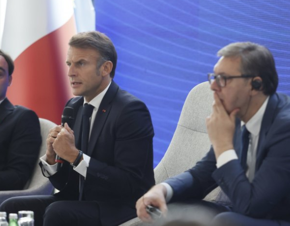 DRUGI DAN POSJETE FRANCUSKOG PREDSJEDNIKA SRBIJI Vučić i Markon na Forumu o vještačkoj inteligenciji u Novom Sadu