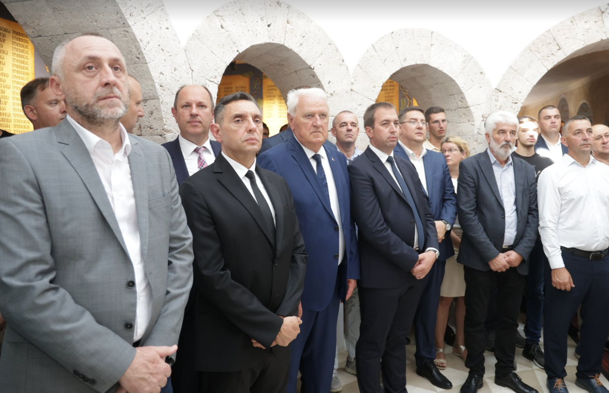 "MJESTO I TUGE I STRADANJA, ALI I MJESTO NAŠEG VASKRSENJA U NEBO" Selak u Prebilovcima: Molimo se za mir i ne zaboravljamo!
