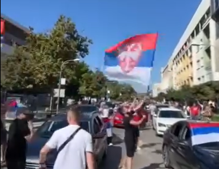 (VIDEO) SRPSKA SLAVI ZLATO VATERPOLISTA SRBIJE Banjaluka u znaku pobjede "Delfina", trube odjekuju gradom