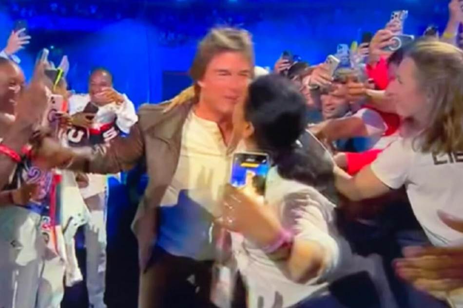 (VIDEO) TOM KRUZ OSTAO U ŠOKU Snimak sa Olimpijade zapalio mreže: Ščepala ga i poljubila pred cijelim svijetom
