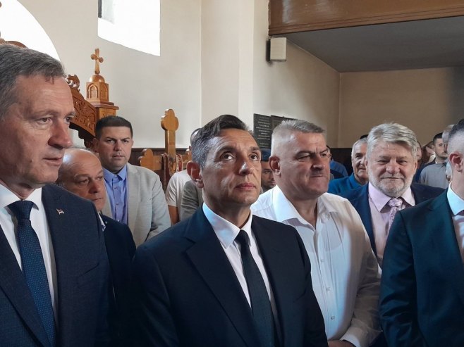 DOBRODOŠAO KUME! Obilježavanje Dana i krsne slave Pala, prisustvuje Vulin