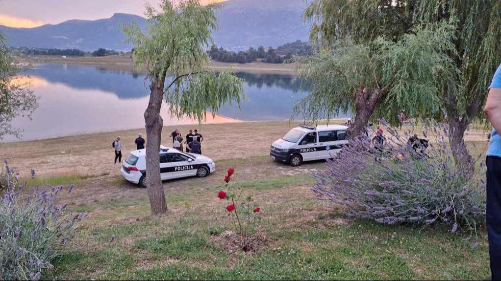 KAKVA TRAGEDIJA Na Ramskom jezeru se utopli mladić i djevojka: Potraga za tijelom mladića i dalje traje