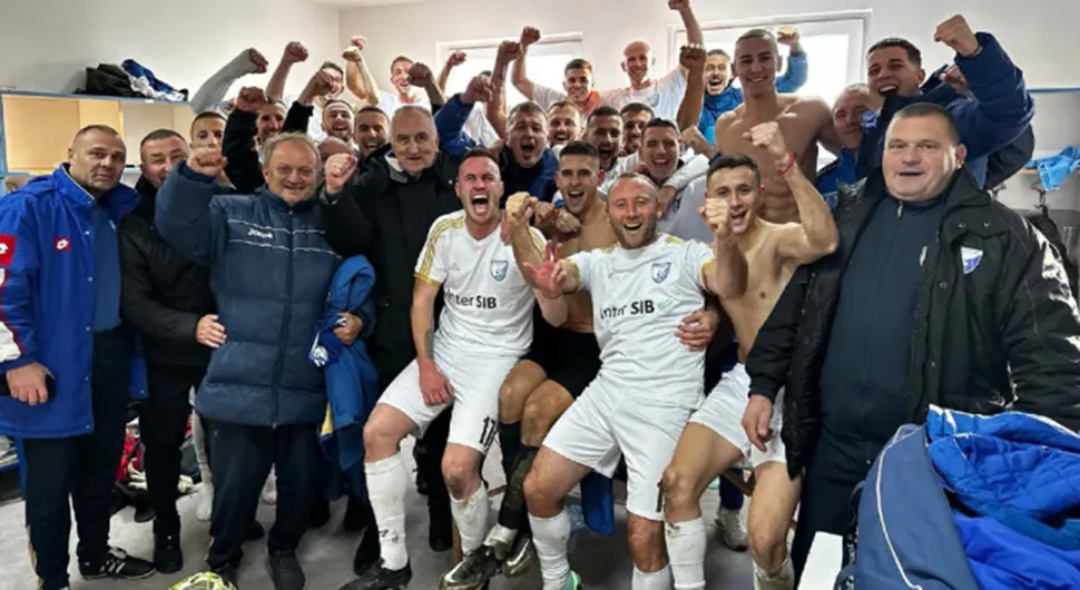 HEROJSKI POTEZ SRPSKIH FUDBALERA Naišli na jezivu saobraćajku, iz zapaljenih vozila vadili putnike
