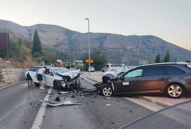 STRAVIČNA NESREĆA NA JADRANSKOJ MAGISTRALI Nekoliko osoba povrijeđeno, jedna smrtno stradala