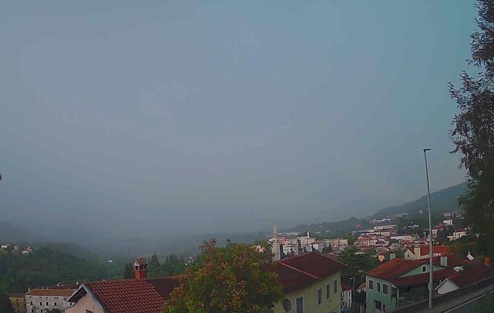 (FOTO/VIDEO) GRAD, GRMLJAVINA I PLJUSAK Snažno nevrijeme pogodilo Istru