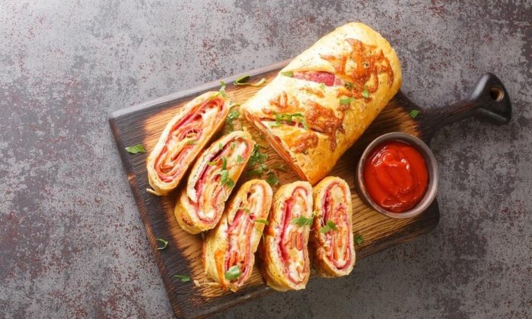 SPECIJALITET BOGATOG UKUSA  Evo kako se pravi najljepša pica pita, mnogima omiljeno jelo