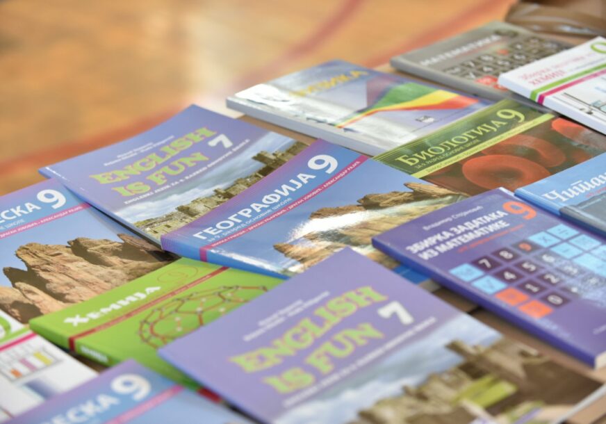 NOVI NASTAVNI PROGRAM Ovoliko novca treba da se izdvoji za početak školske godine u Srpskoj