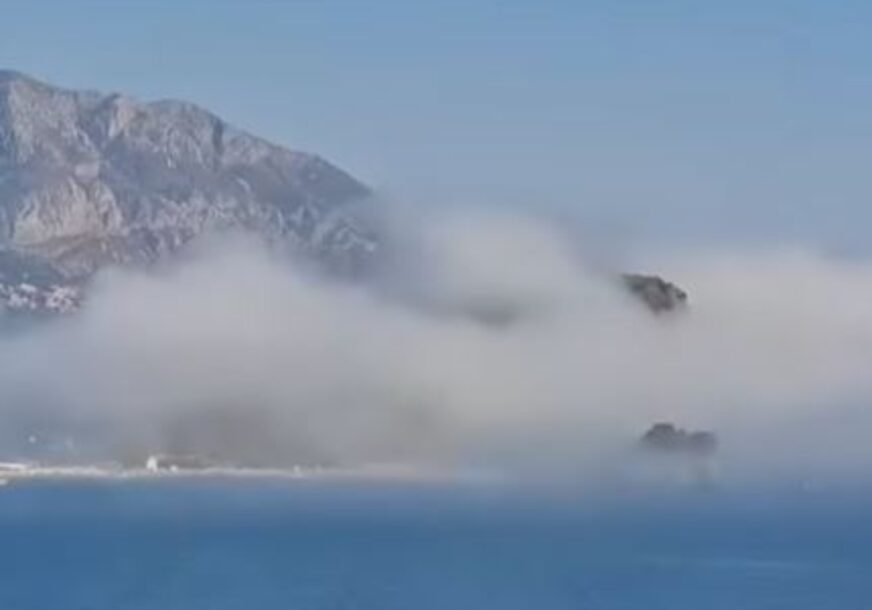 (VIDEO) "GOTOVO JE..." Rijedak fenomen izazvao haos na obali Budve, snimak pokrenuo lavinu komentara