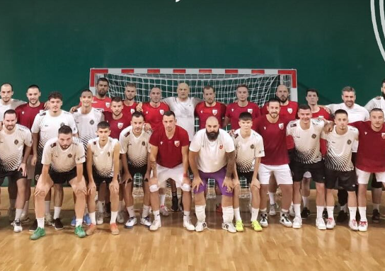 (FOTO) VJEROVALI ILI NE! Zvezda i Partizan odigrali prijateljsku utakmicu