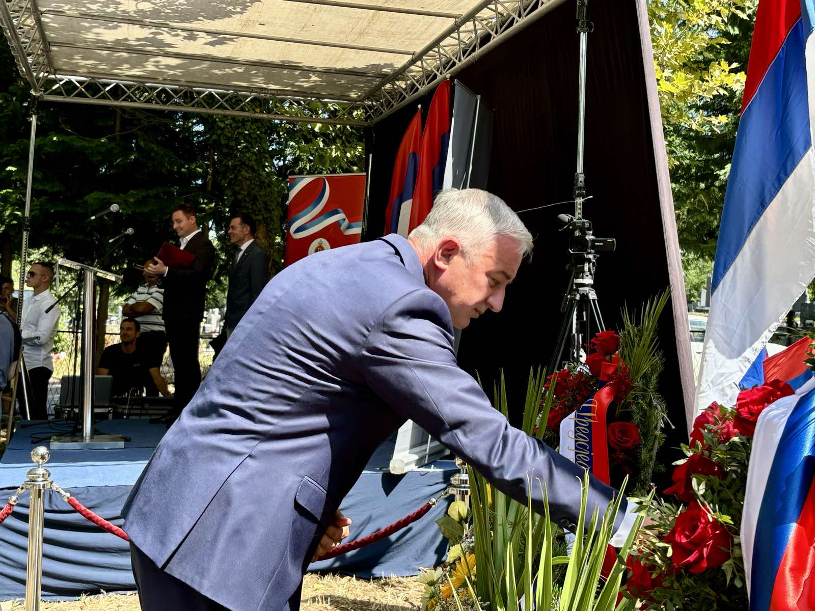 "OBAVEZA NAM JE DA IH NIKADA NE ZABORAVIMO" Borenović prisustvovao obilježavanju stradanja Srba u Šušnjaru
