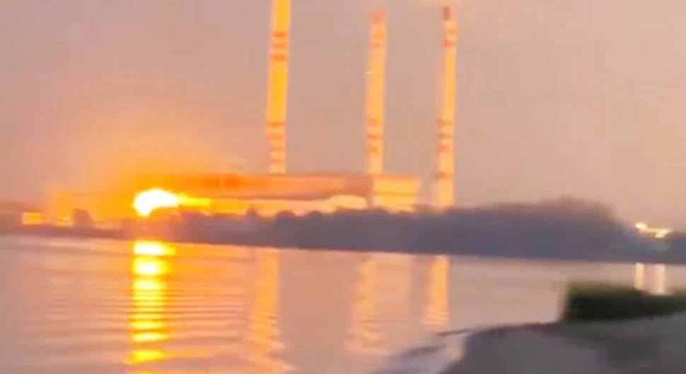(VIDEO) NAPADNUTA ELEKTRANA Objavljen prvi snimak najvećeg ukrajinskog napada na Rusiju