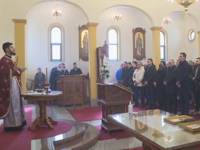 TRAGIČNA SRPSKA ISTORIJA Parastos stradalim žrtvama i herojima Kozare: Među ubijenima dvije stotine djece