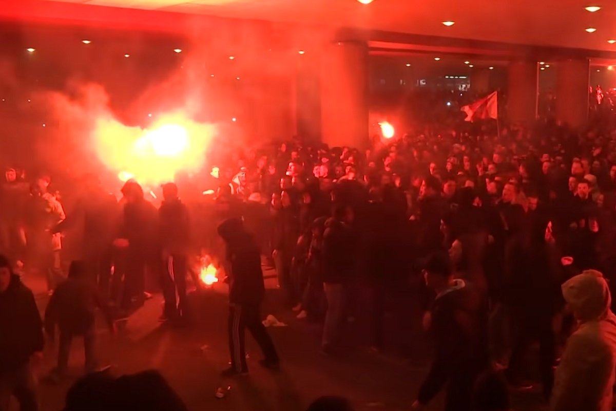 AJAKS SE SUOČAVA SA VELIKIM PROBLEMIMA Policija odustala od borbe protiv huliganizma