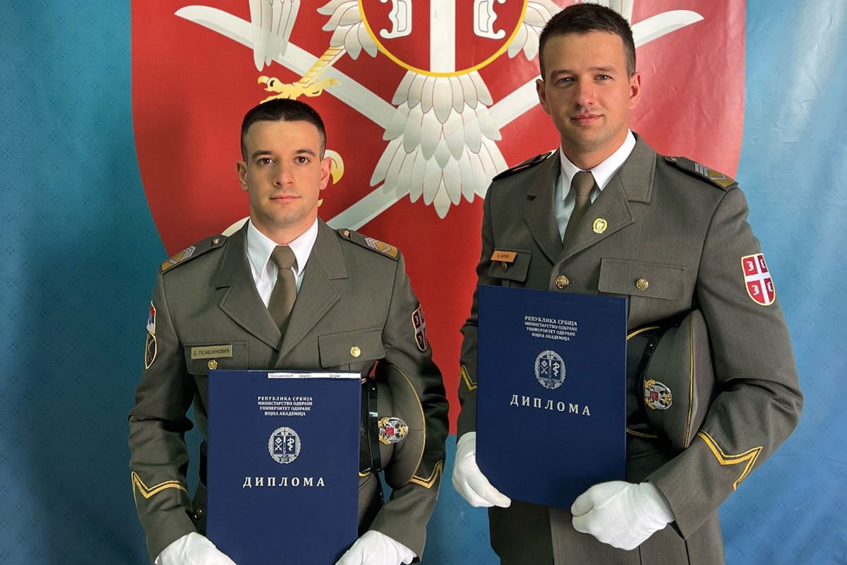 PONOS SRPSKE Dva pripadnika MUP-a RS u Beogradu dobila čin vojnih oficira