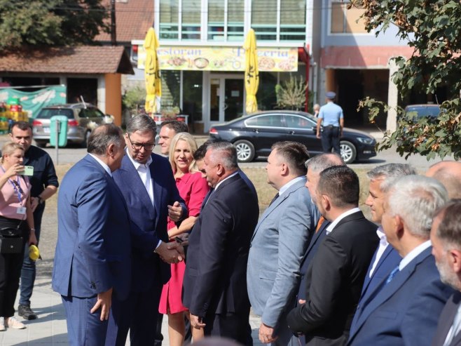 (FOTO/VIDEO) PRISUSTVUJU DODIK I VUČIĆ Svečano otvaranje Doma zdravlja "Srbija" u Stanarima