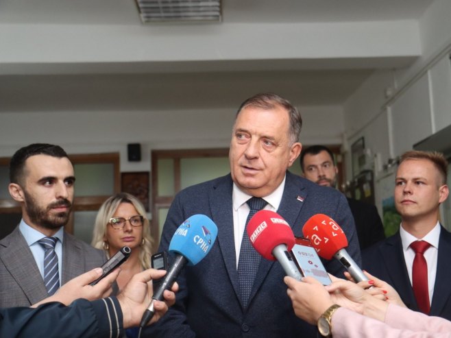 OBRAĆANJE MILORADA DODIKA NAKON IZBORA "Pozivam sve političke aktere da se okupimo oko Republike Srpske"