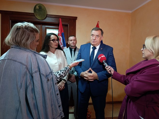 DODIK U DRVARU: Srpska ostaje privržena investicijama i pomoći Srbima