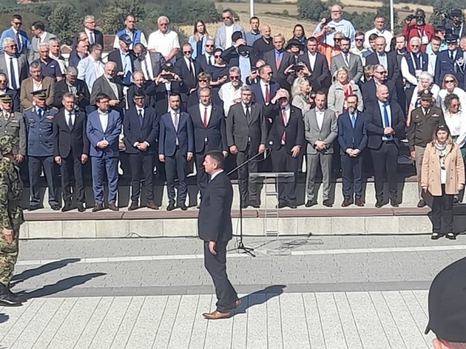 "VAZDUŠNI MOST" U Pranjanima obilježeno osam decenija od spasilačke "Misije Halijard"