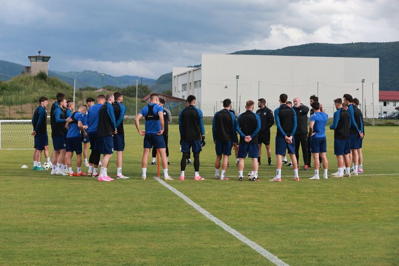 PRED SUSRETE LIGE NACIJA Reprezentativci BiH okupljaju se u Ajndhovenu