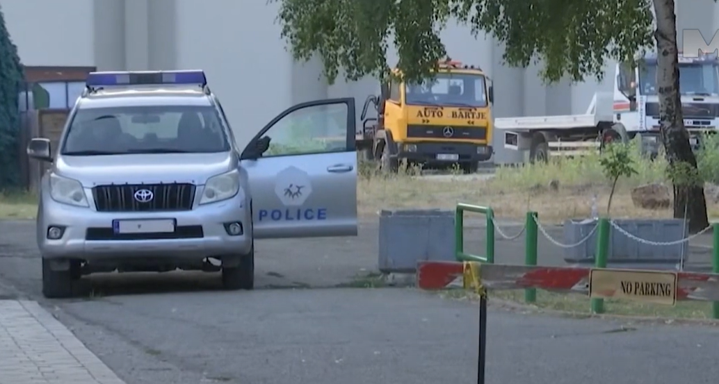 TEROR SE NASTAVLJA Petnaesti dan blokade srpskih institucija na sjeveru Kosova i Metohije