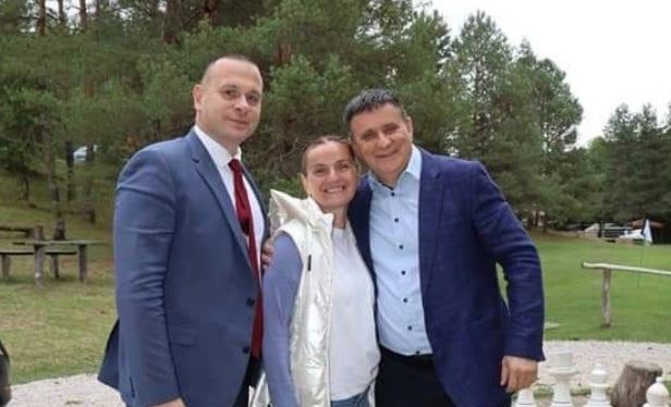 (FOTO) "NEIZMJERNO SAM PONOSAN NA LJEKARE I MEDICINSKO OSOBLJE" Đajić i Šobot organizovali izlet i druženje za radnike, saradnike i prijatelje UKC RS