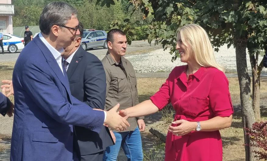 (FOTO) "HVALA VLADI, PREDSJEDNIKU VUČIĆU I BRATSKOJ SRBIJI NA PODRŠCI" Cvijanović: Dobrodošlica Vučiću u Stanare i Srpsku