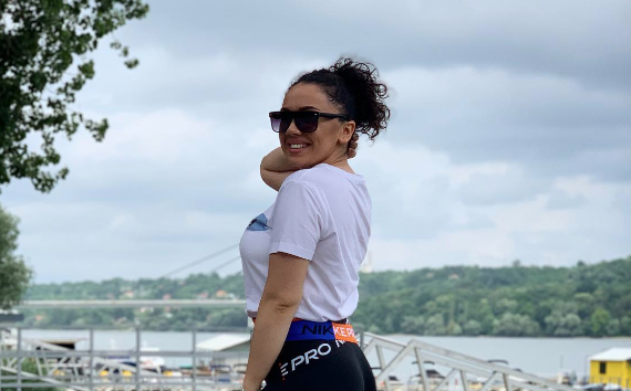 "MENI ZNAČI MALO, A NJIMA MNOGO VIŠE" Onkološke pacijentkinje puder obrve Dragani Bajić plaćaju osmijehom