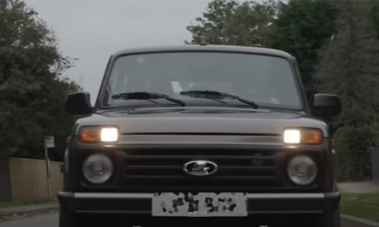 (VIDEO) CIRKUS SA LADOM NIVOM Mjenjač neupotrebljiv, u salonu rekli ''malo ga savij''