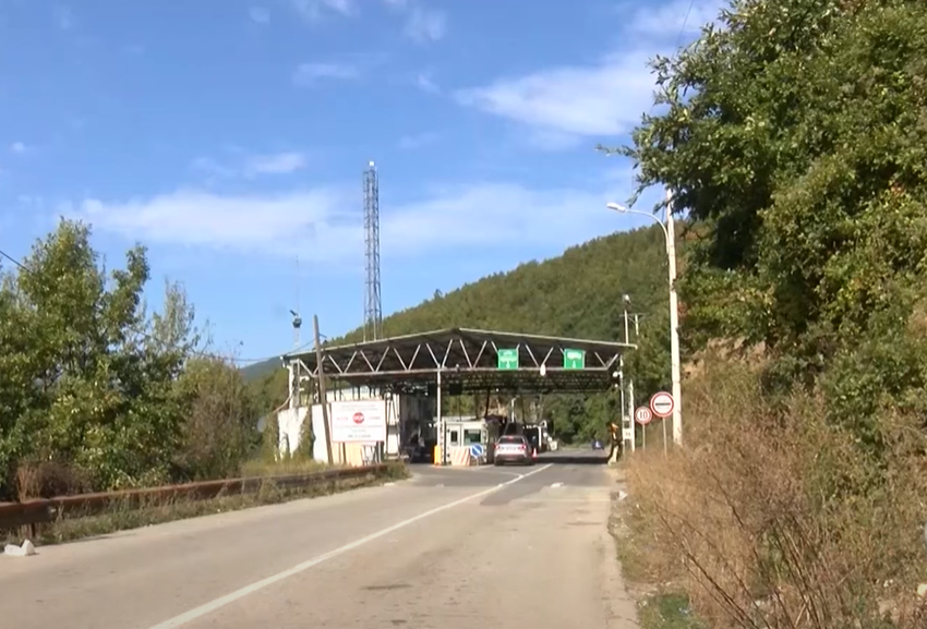 DRAMA NA KOSMETU Prelazi Brnjak i Merdare otvoreni za saobraćaj