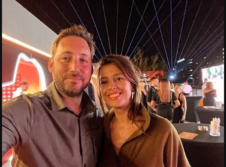 PETAR STRUGAR OBJAVIO FOTOGRAFIJU SA DJEVOJKOM Ovako zajedno provode večeri, ljubav cvjeta