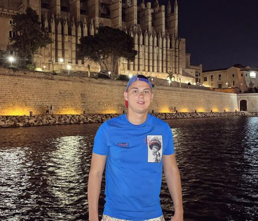 NEMA PROBLEM DA VODI LJUBAV PRED KAMERAMA Sin Zlate Petrović spreman za ulazak u novu sezonu “Elite”