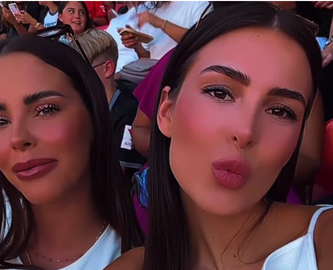 (FOTO) ANASTASIJA I BOGDANA KAO BLIZNAKINJE Zajedno bodrile Gudelja na utakmici, a svi su komentarisali kako su se obukle