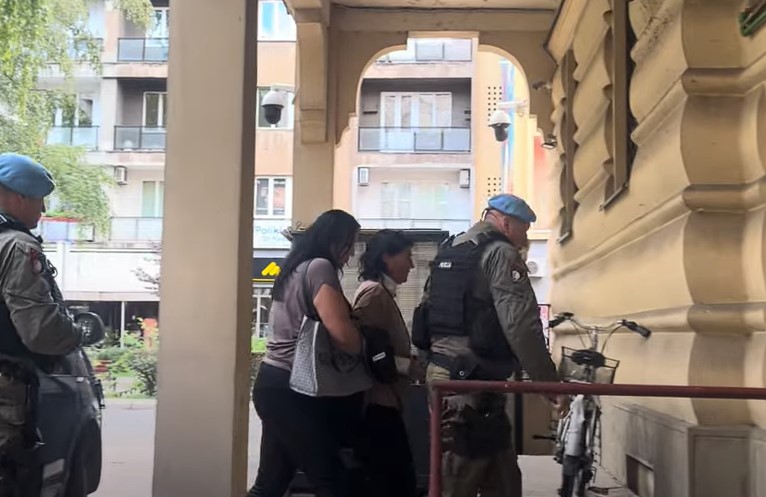 IZBOLA GA VIŠE PUTA Osumnjičena za ubistvo supruga predata Tužilaštvu
