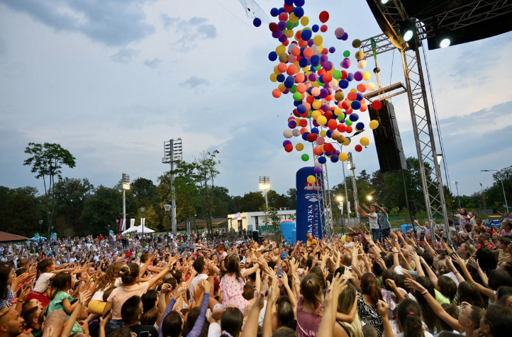 SVE SPREMNO ZA "VELIKI POČETAK" Banjalučane očekuju brojni pokloni