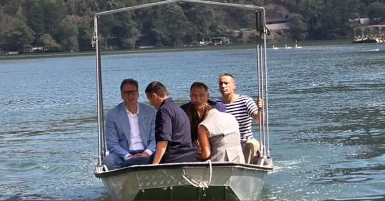 (FOTO) ISKORISTILI POSJETU PODRINJU Dodik i Vučić provozali se Zvorničkim jezerom